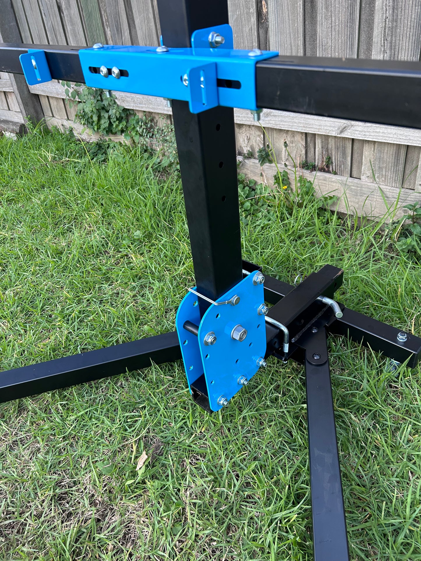 Journey - 6/4 Bike Vertical Bike Rack