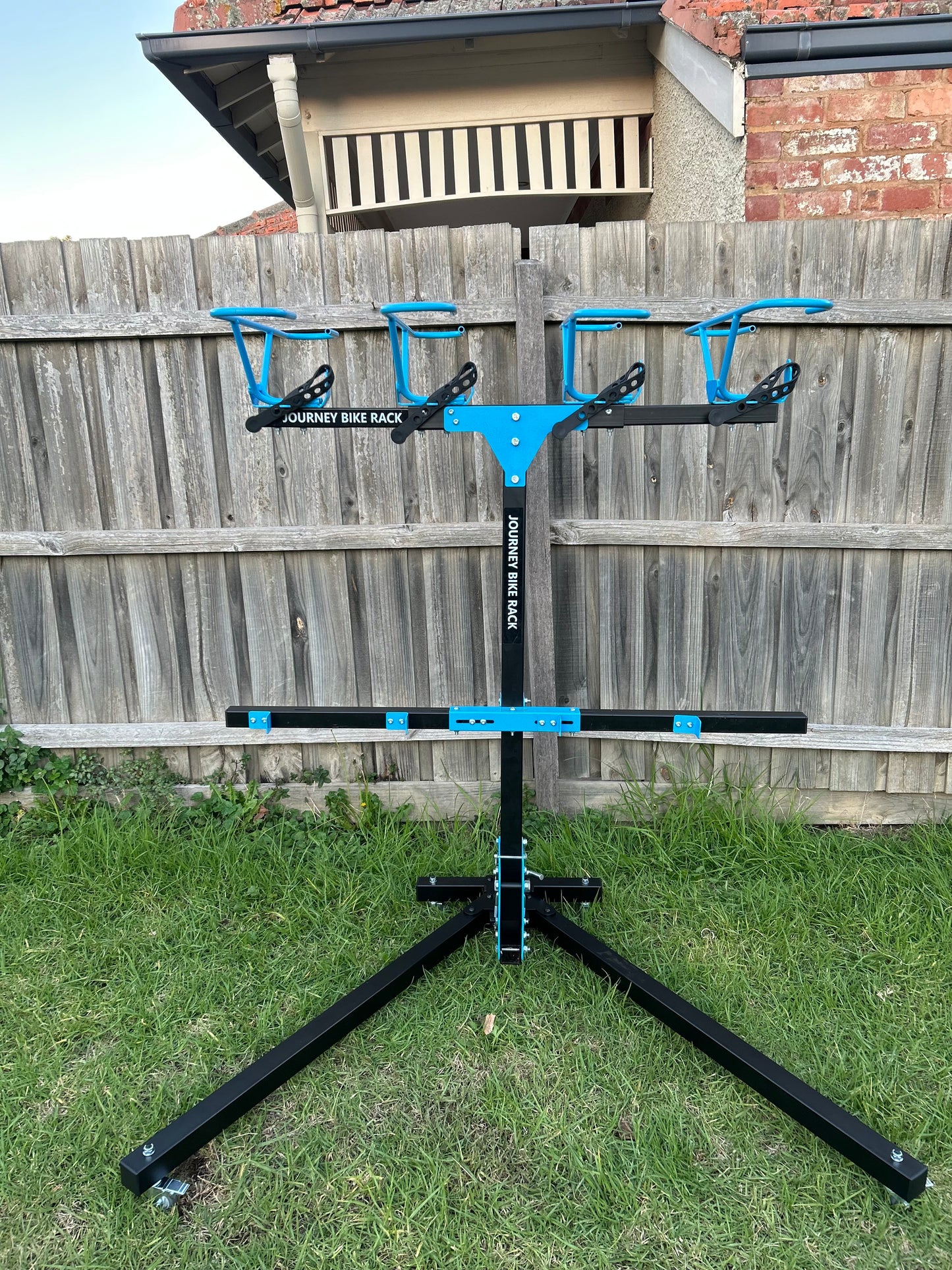 Journey - 6/4 Bike Vertical Bike Rack
