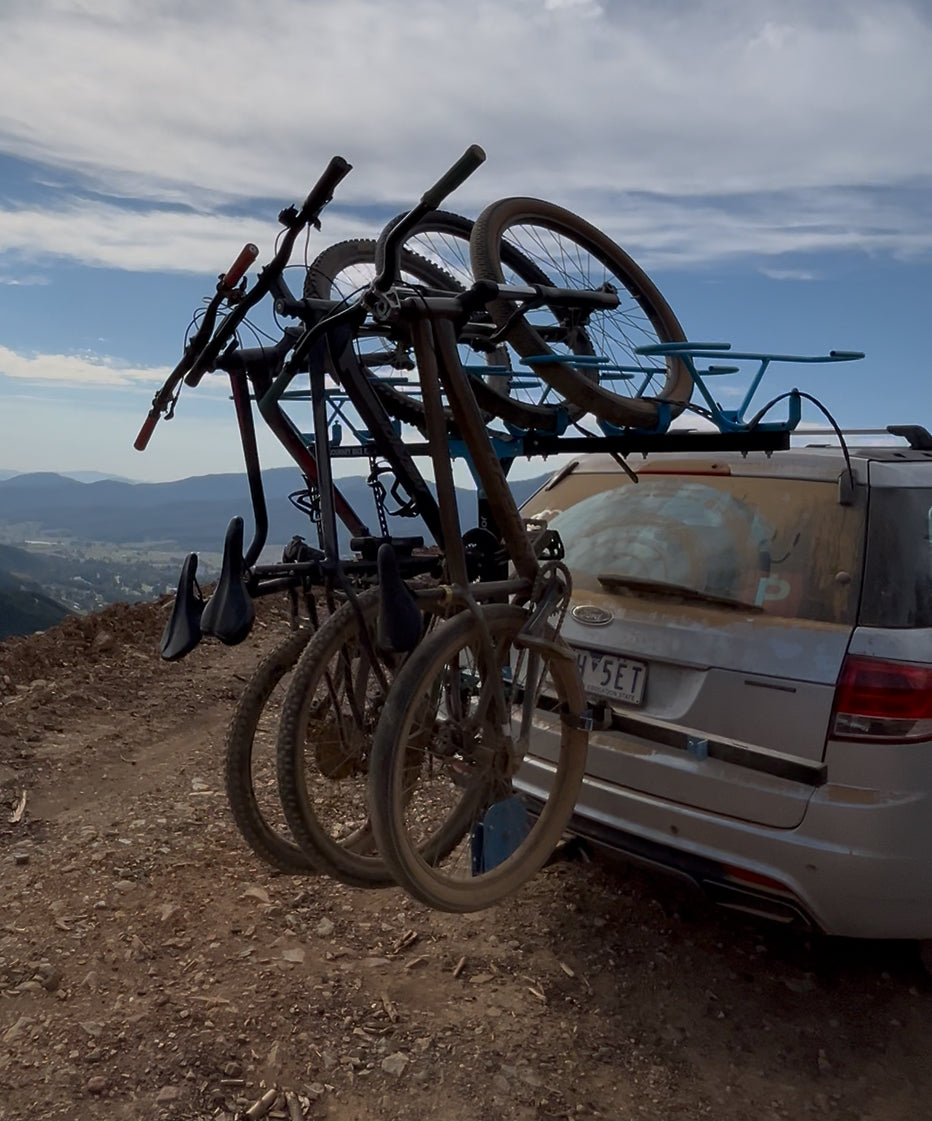 Journey - 6/4 Bike Vertical Bike Rack